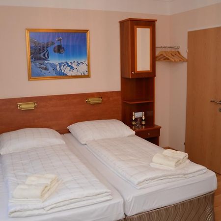 Private Room Pyrkerstraße Bad Hofgastein Rum bild